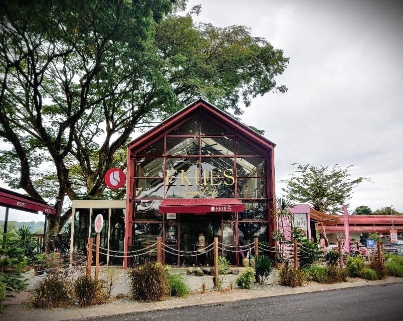 EKUES CABIN CAFÉ